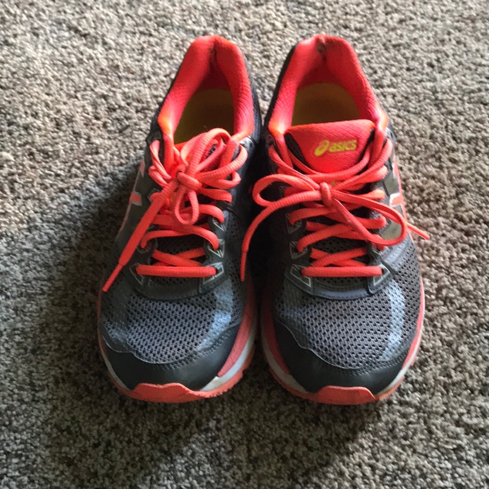 ASICS gray with peach orange trim tennis shoe.